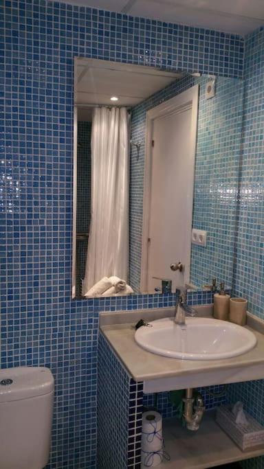 Seafront Apartment With Open-Air Heated Pool Fuengirola Buitenkant foto