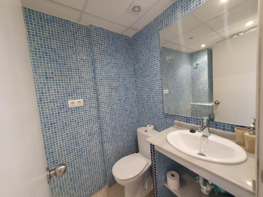Seafront Apartment With Open-Air Heated Pool Fuengirola Buitenkant foto